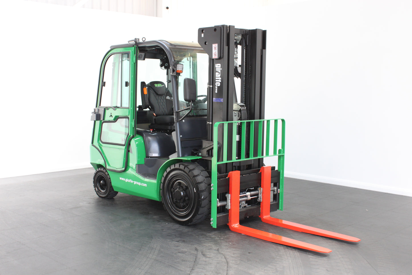 giraffe GBL40 Premium | Full Cab Lithium Electric Counterbalance  | 4-Wheel Forklift