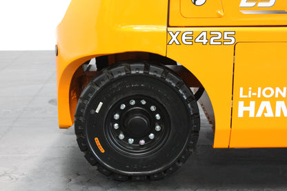 Hangcha XE425T 2.5T | Semi Cab Lithium Counterbalance | 4-Wheel Forklift