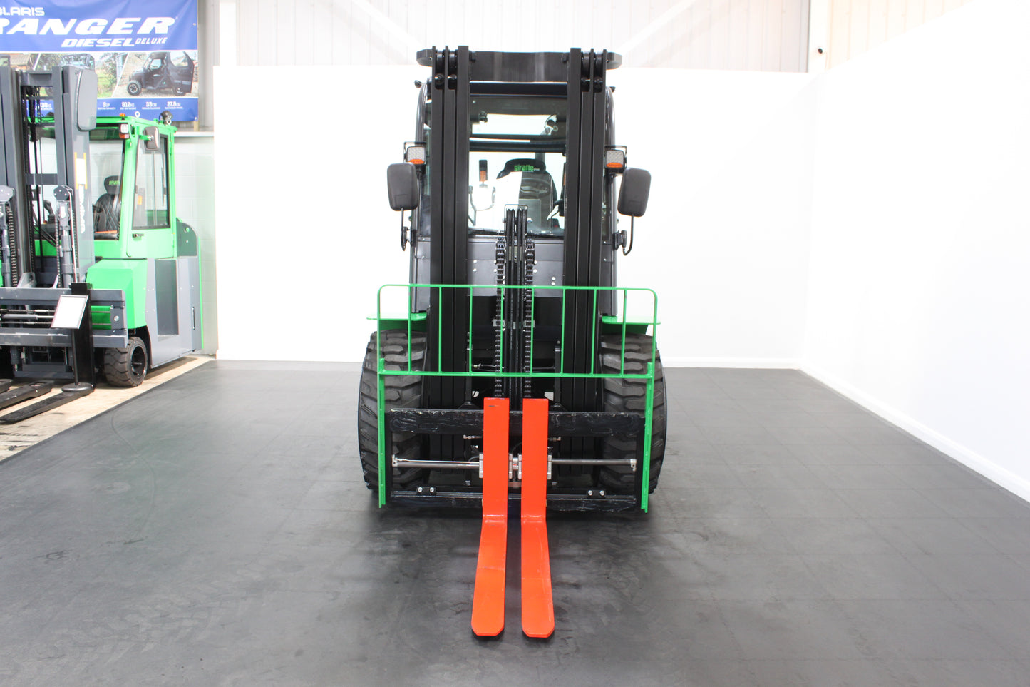 giraffe CPCD35-4WD - Full cab - Rough terrain forklift