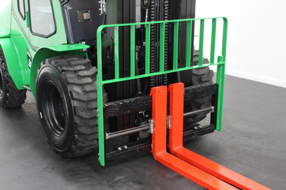 giraffe CPCD35-2WD - Full cab - Rough terrain forklift
