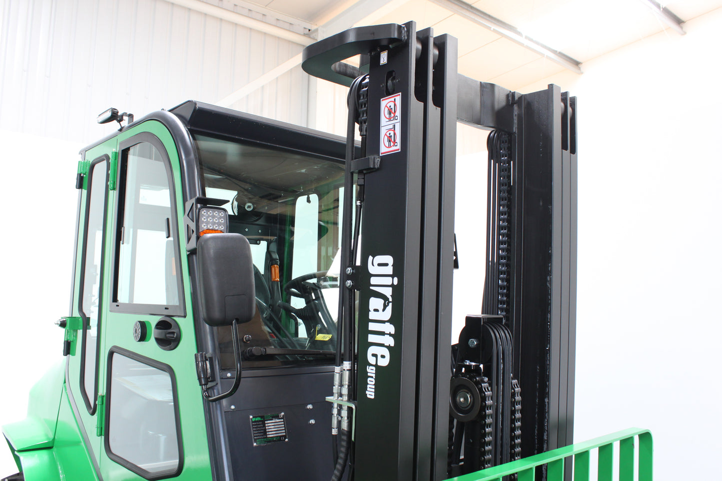 giraffe CPCD35-4WD - Full cab - Rough terrain forklift