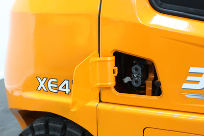 Hangcha XE430T 3.0T | Full Cab Lithium Counterbalance | 4-Wheel Forklift