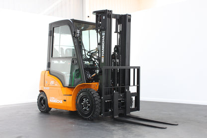 Hangcha XE425T 2.5T | Full Cab Lithium Counterbalance | 4-Wheel Forklift