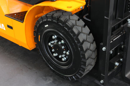 Hangcha XE425T 2.5T | Full Cab Lithium Counterbalance | 4-Wheel Forklift