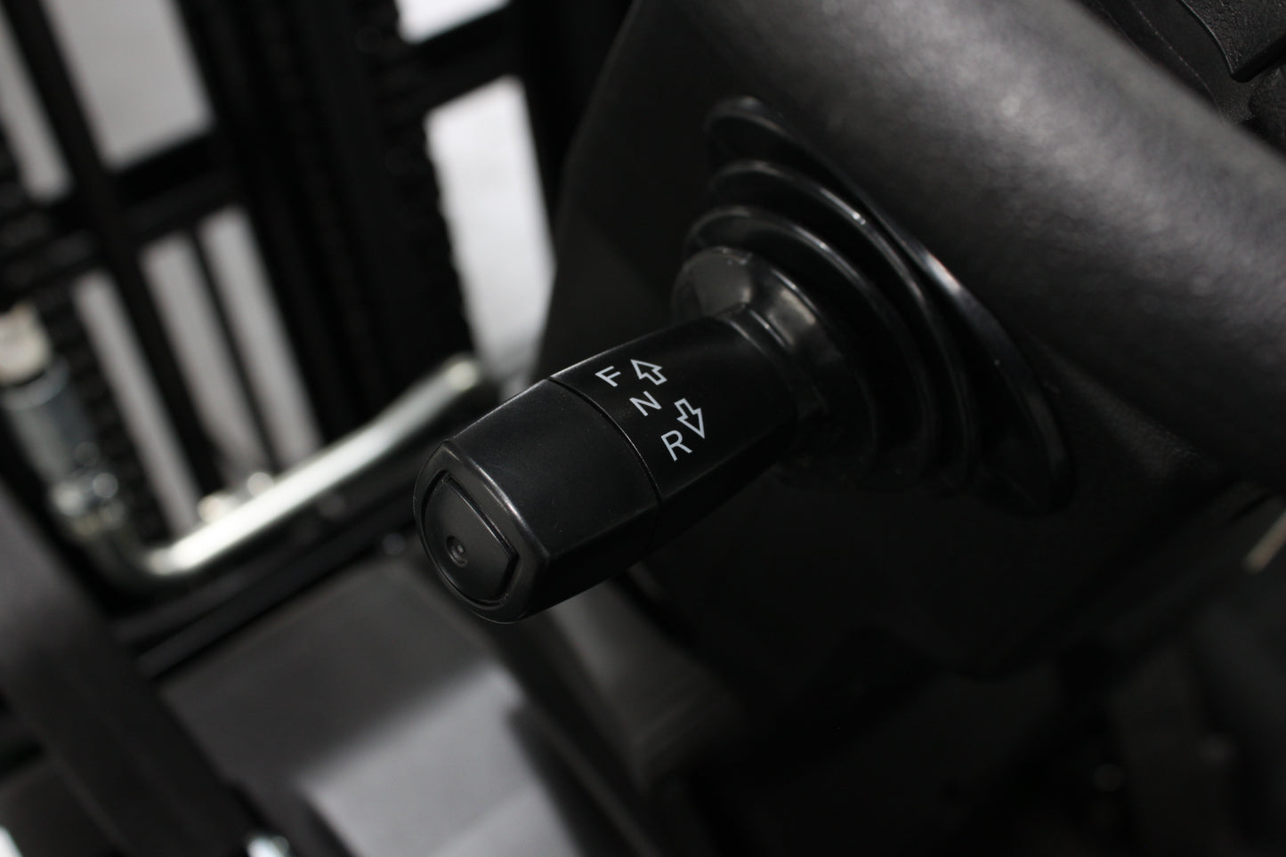 Hangcha XC320 2.0T | Half Cab Lithium Counterbalance | 3-Wheel Forklift