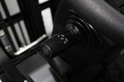 Hangcha XC320 2.0T | Half Cab Lithium Counterbalance | 3-Wheel Forklift