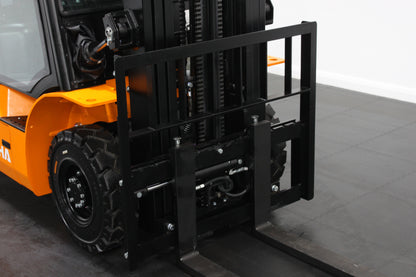 Hangcha XE418 1.8T| Full Cab Lithium Counterbalance | 4-Wheel Forklift