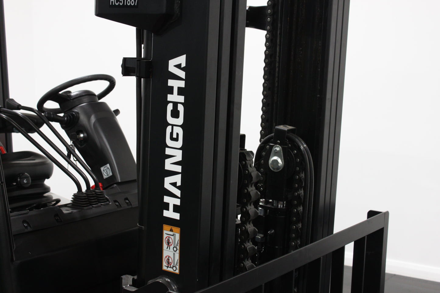 Hangcha XF2-35D 3.5T | Half Cab Diesel Counterbalance | 4-Wheel Forklift