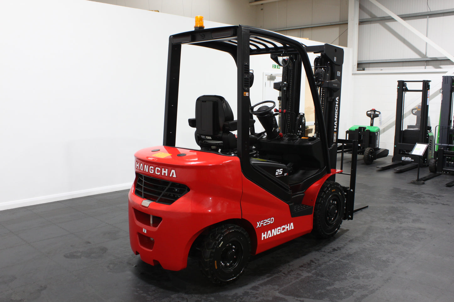 Hangcha XF2-25D 2.5T | Half Cab Diesel Counterbalance | 4-Wheel Forklift