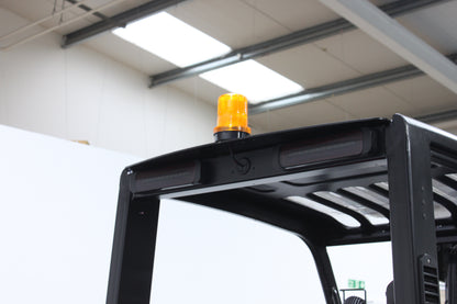 Hangcha XF2-25D 2.5T | Half Cab Diesel Counterbalance | 4-Wheel Forklift