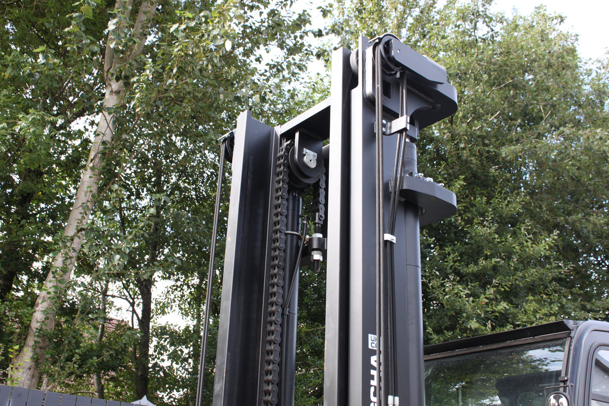 Hangcha XF120D 12T | Full Cab Diesel Counterbalance | 4-Wheel Forklift