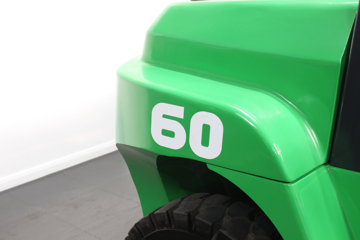giraffe GBL60 | Open Cab Lithium Electric Counterbalance  | 4-Wheel Forklift