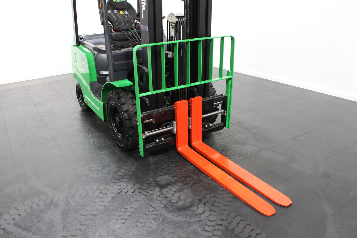giraffe GBL25 2.5T Lithium Electric 4-Wheel Forklift | Fast Charging, Zero Emissions