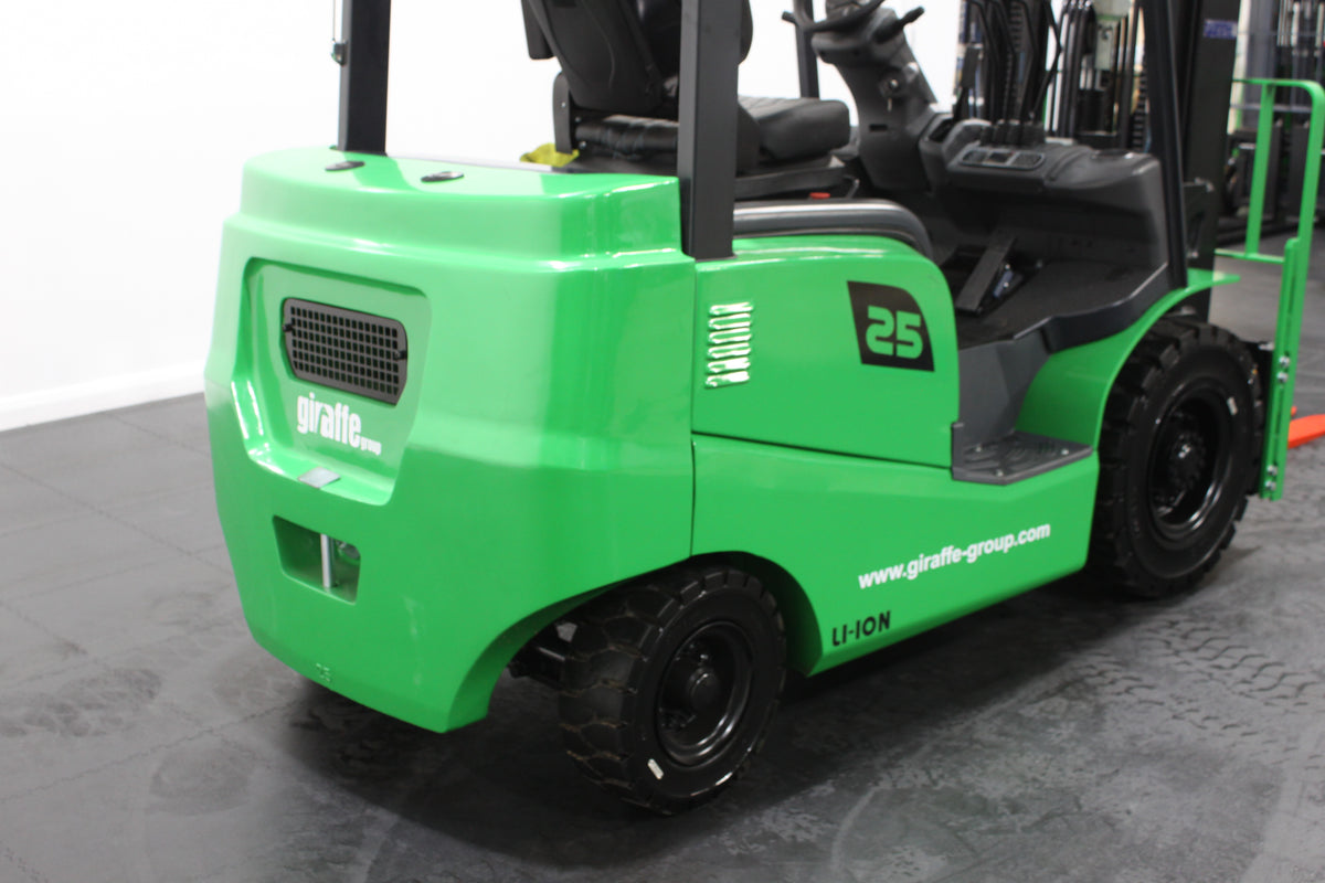 giraffe GBL25 2.5T Lithium Electric 4-Wheel Forklift | Fast Charging, Zero Emissions