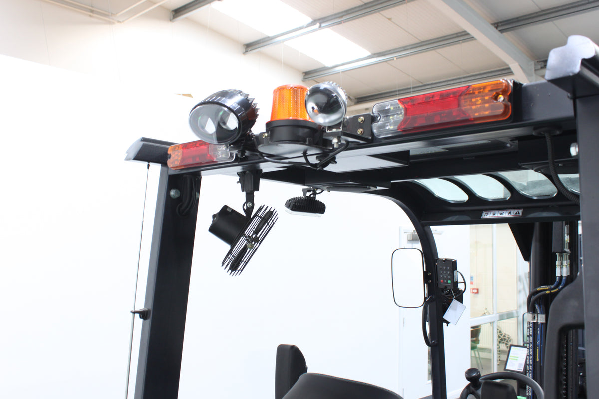 giraffe GBL25 2.5T Lithium Electric 4-Wheel Forklift | Fast Charging, Zero Emissions