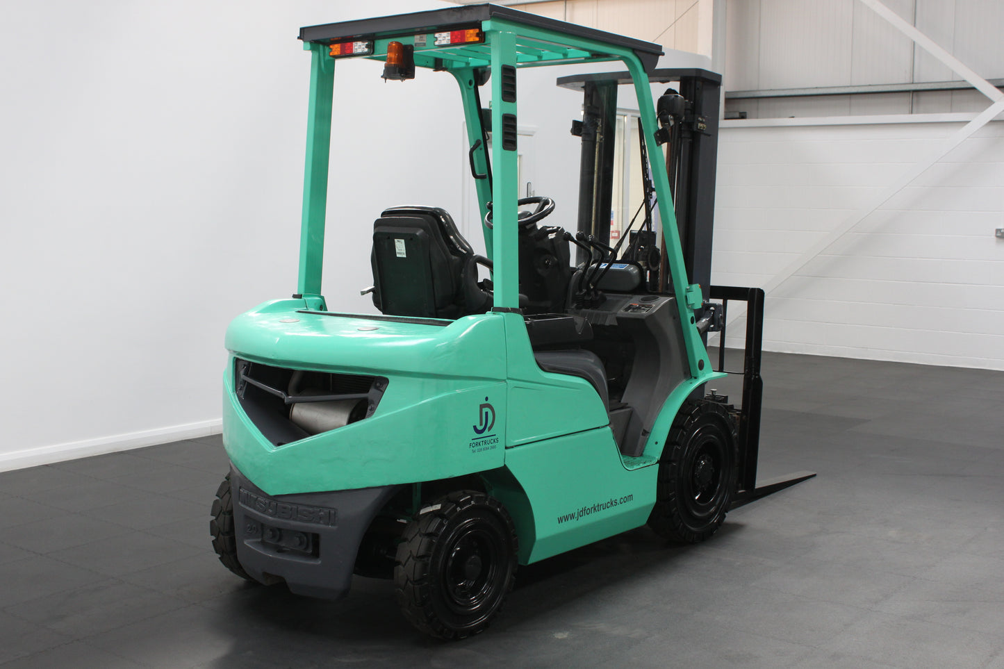 MITSUBISHI FD20N - Open Cab