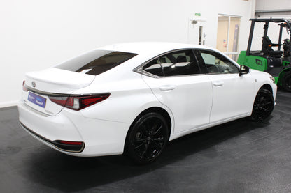 Lexus ES 300h 2.5 F-Sport 4dr CVT