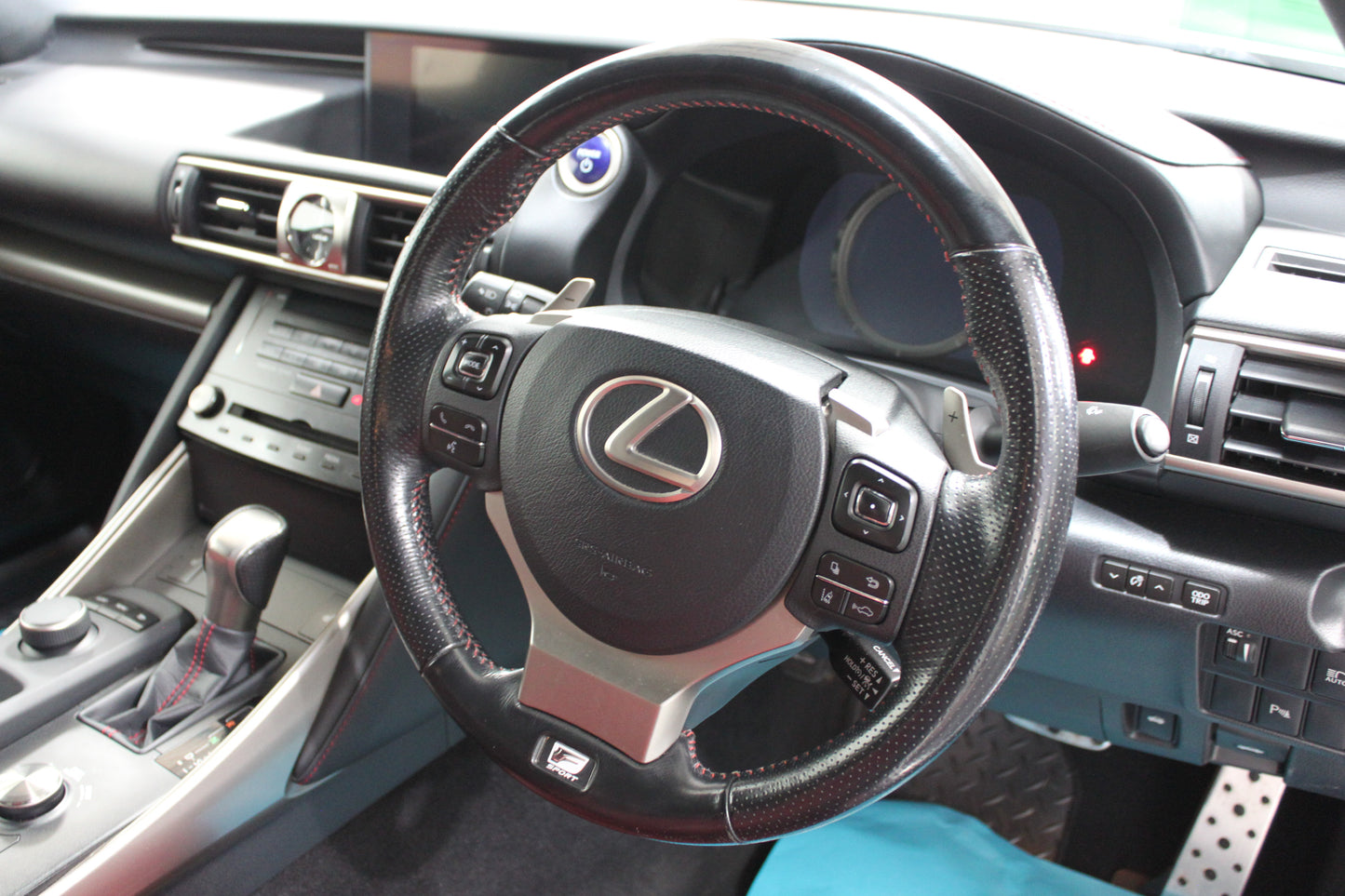 Lexus IS 300h F-Sport 4dr CVT Auto