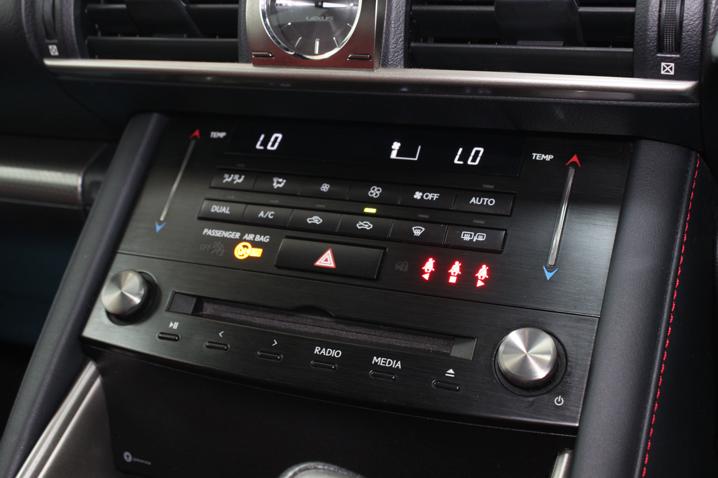 Lexus IS 300h F-Sport 4dr CVT Auto