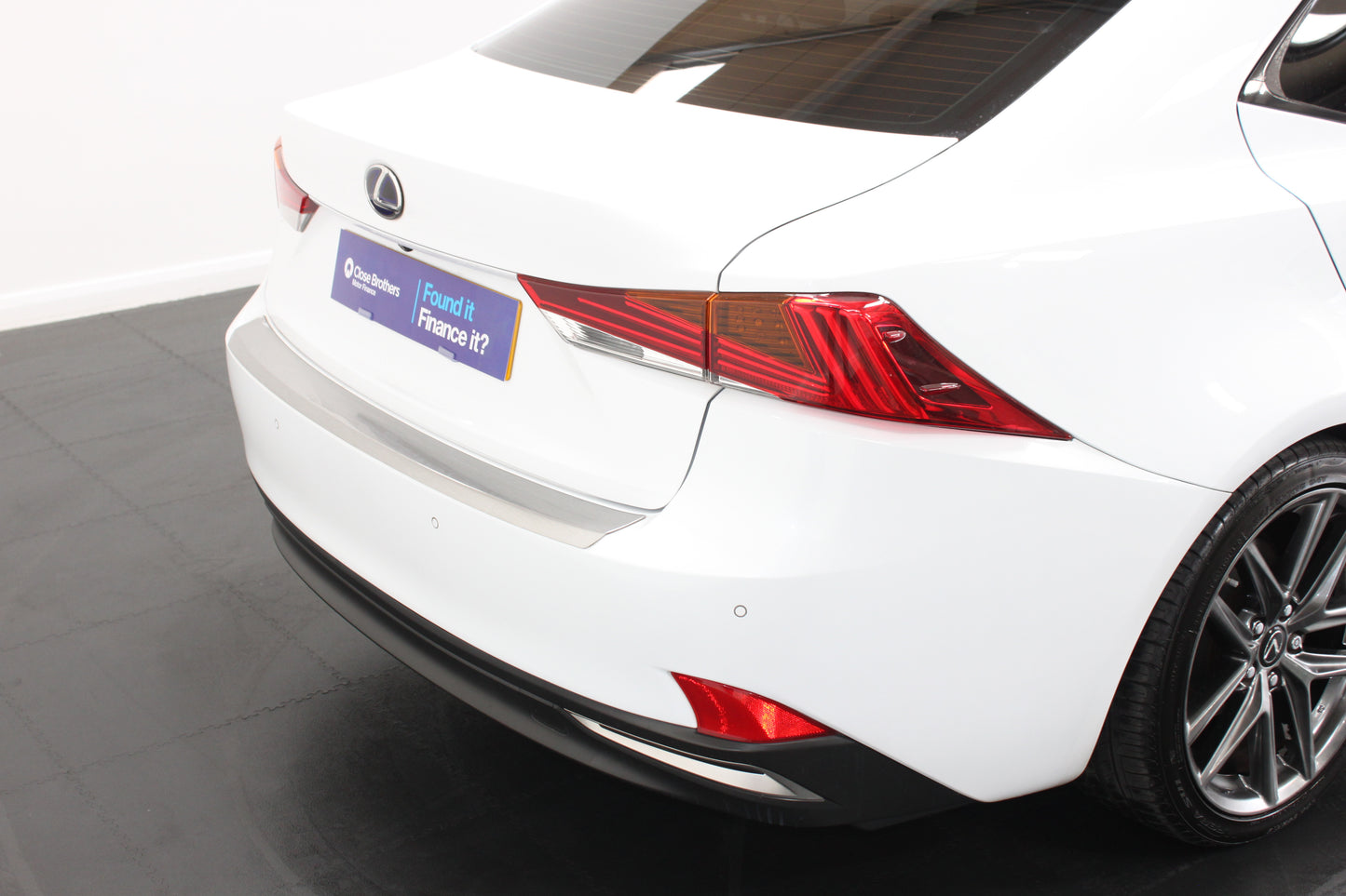 Lexus IS 300h F-Sport 4dr CVT Auto