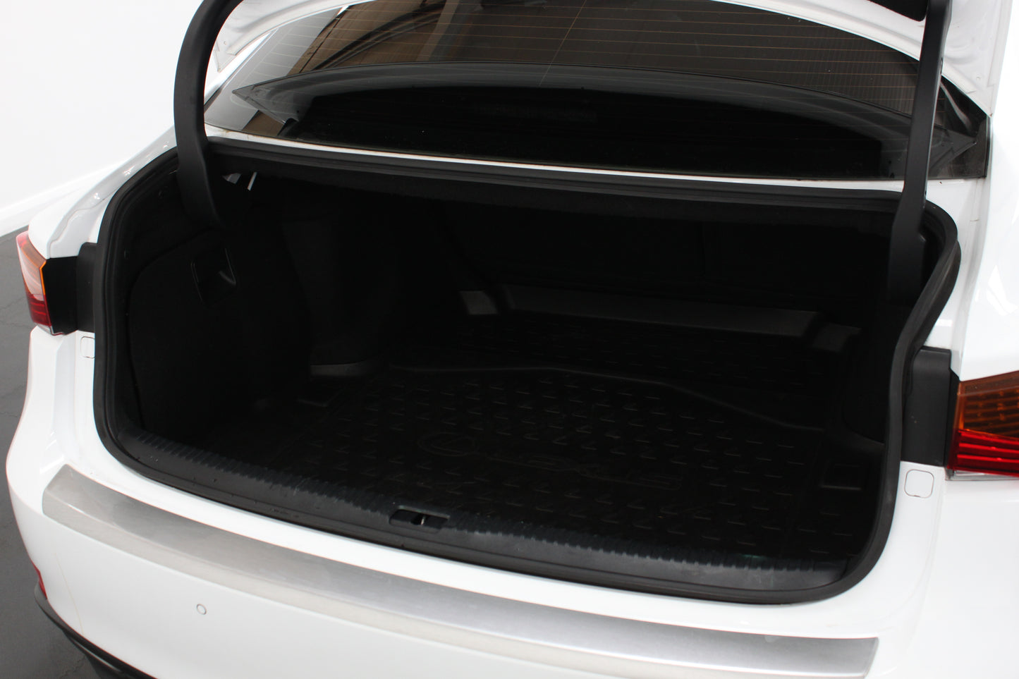 Lexus IS 300h F-Sport 4dr CVT Auto