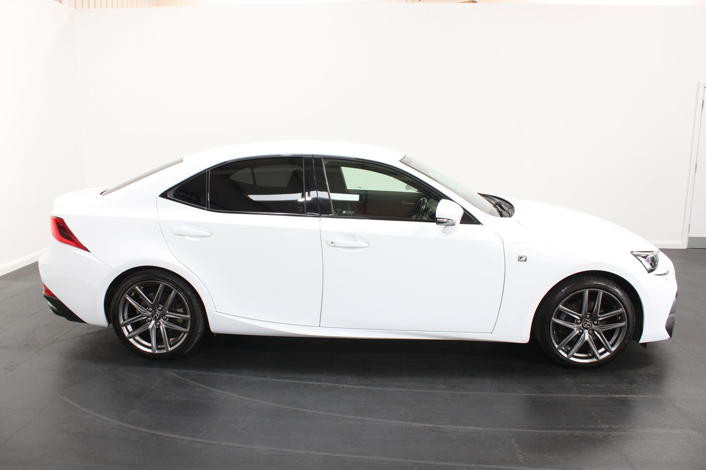 Lexus IS 300h F-Sport 4dr CVT Auto