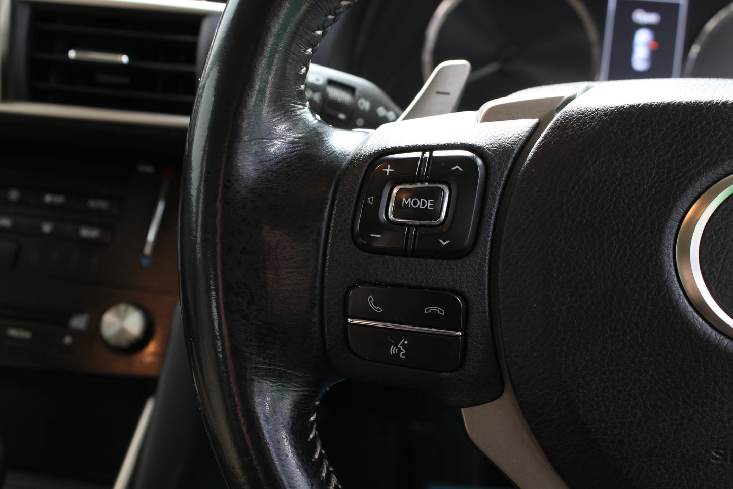 Lexus IS-Series 300h Executive Edition 4dr CVT Auto