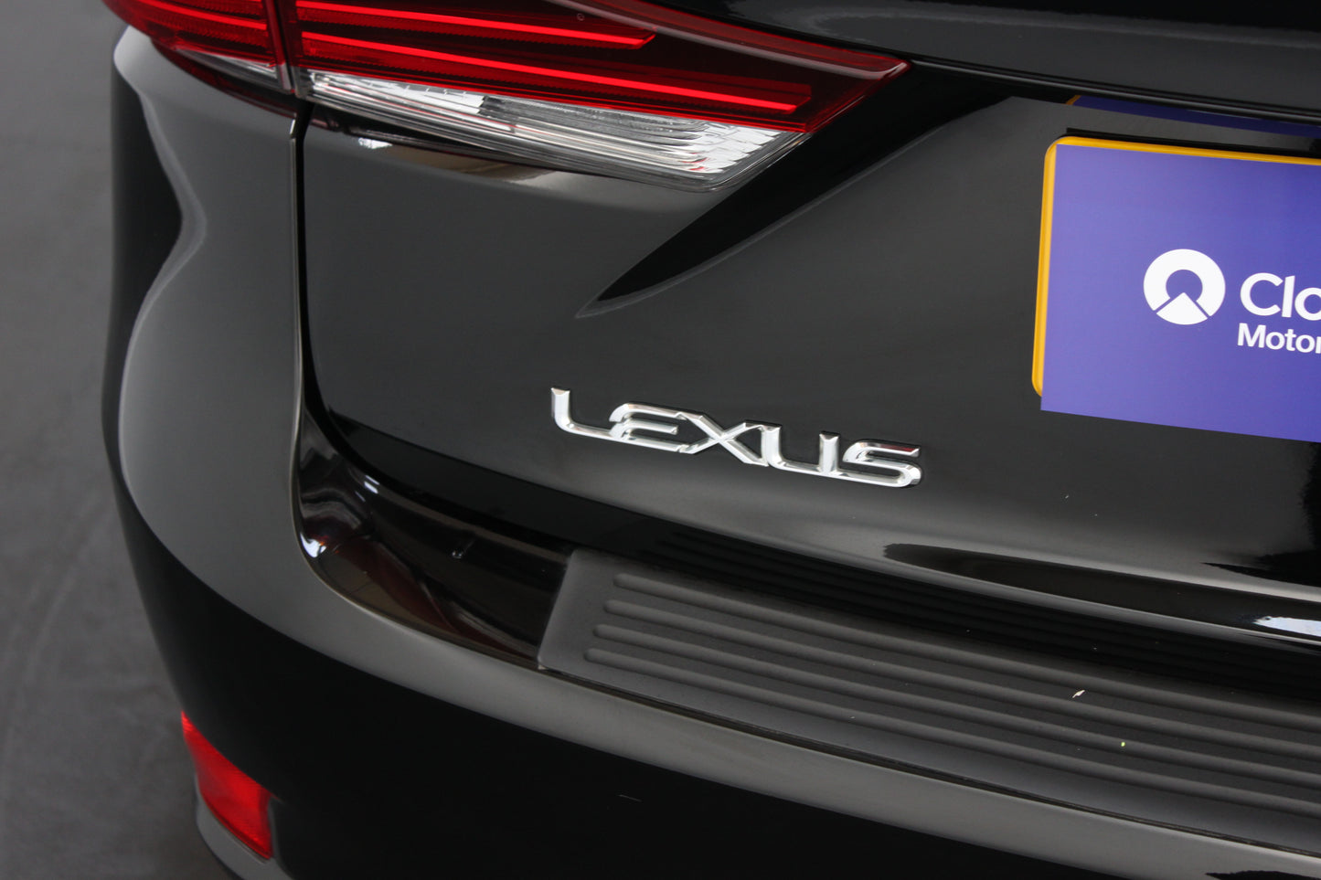 Lexus IS-Series 300h Executive Edition 4dr CVT Auto