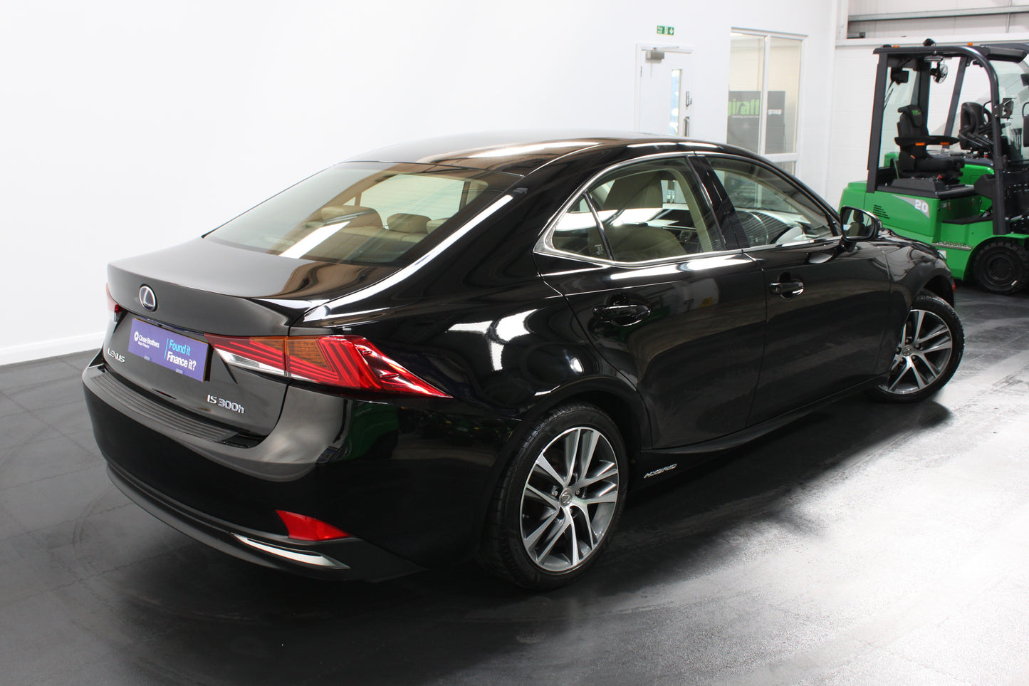 Lexus IS-Series 300h Executive Edition 4dr CVT Auto