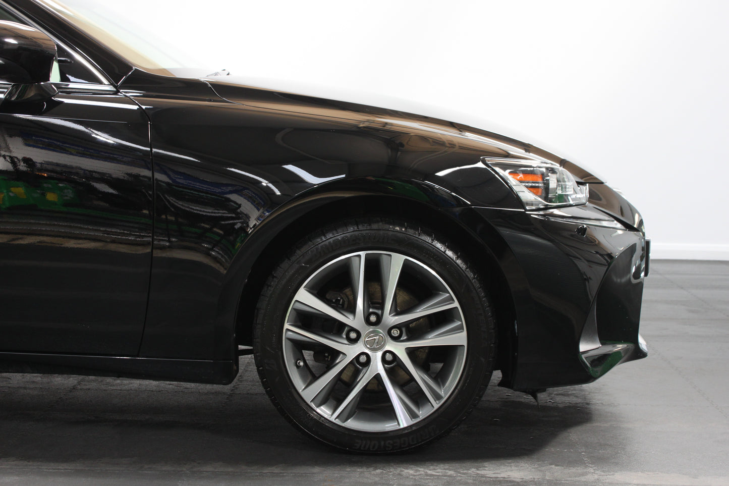 Lexus IS-Series 300h Executive Edition 4dr CVT Auto