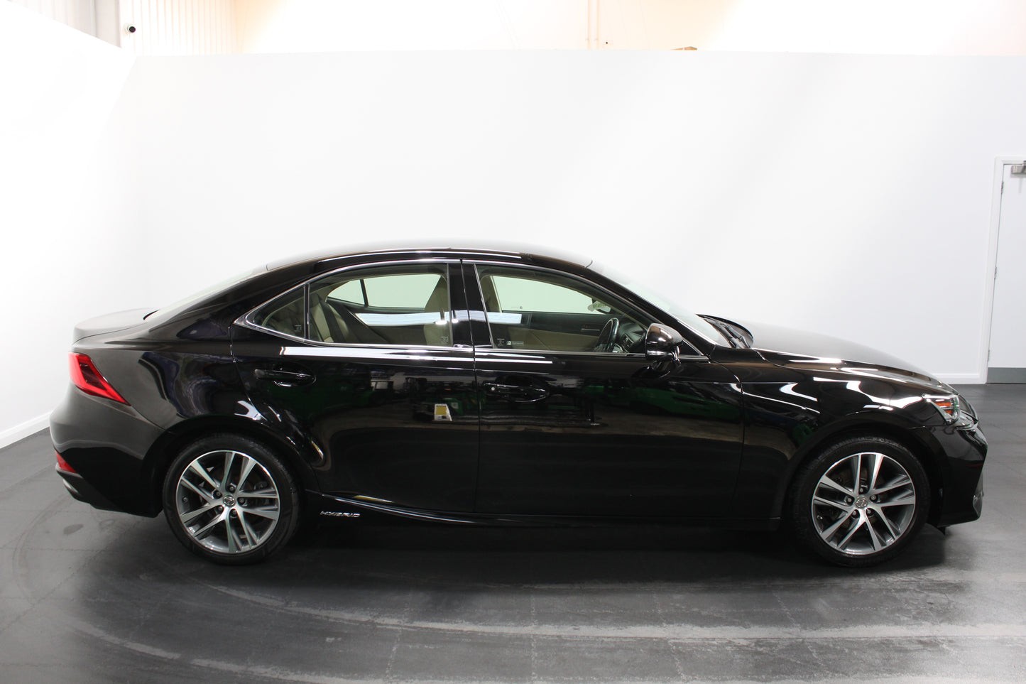 Lexus IS-Series 300h Executive Edition 4dr CVT Auto