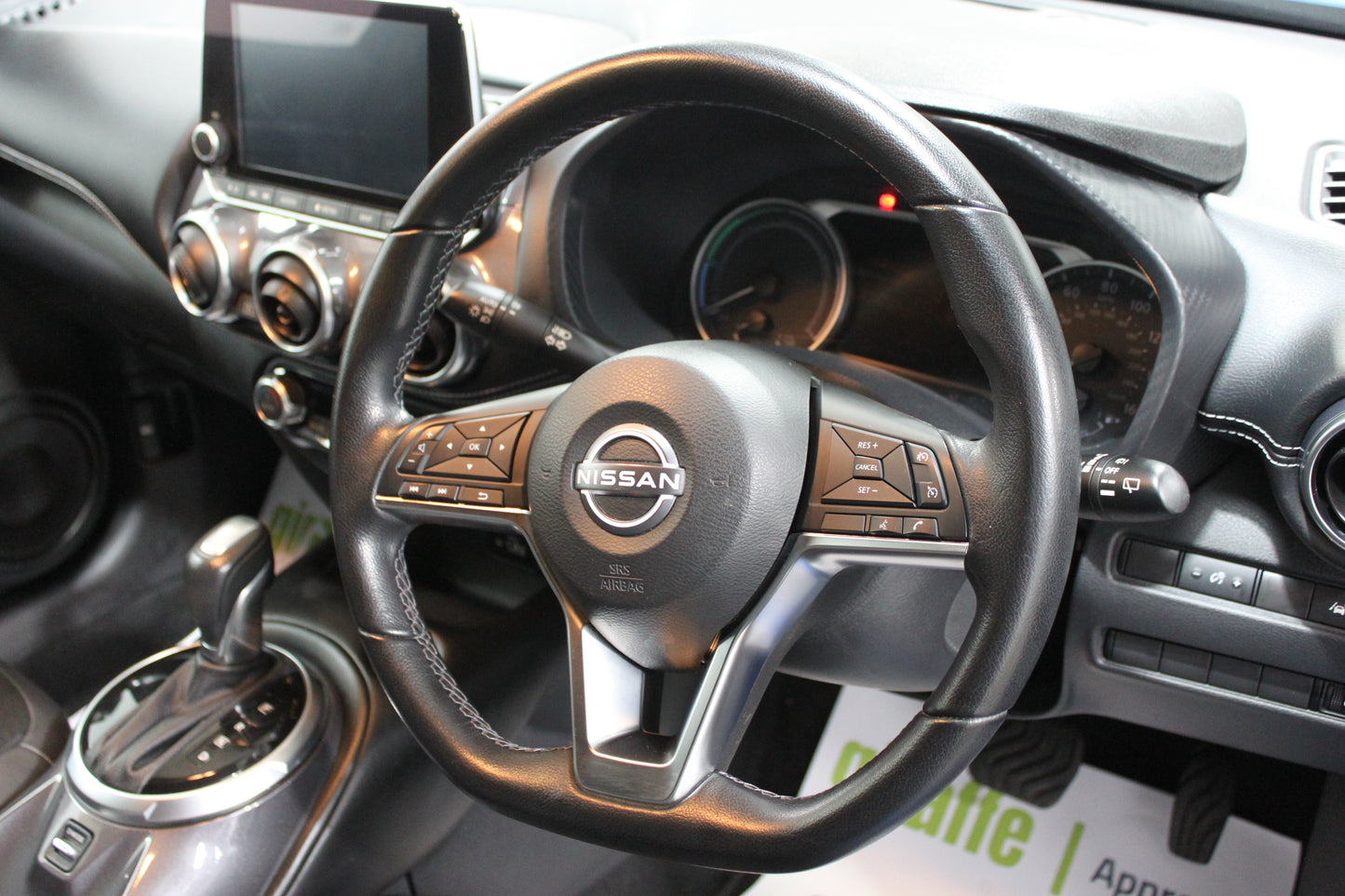 Nissan Juke 1.6 Hybrid N-Connecta 5dr Auto