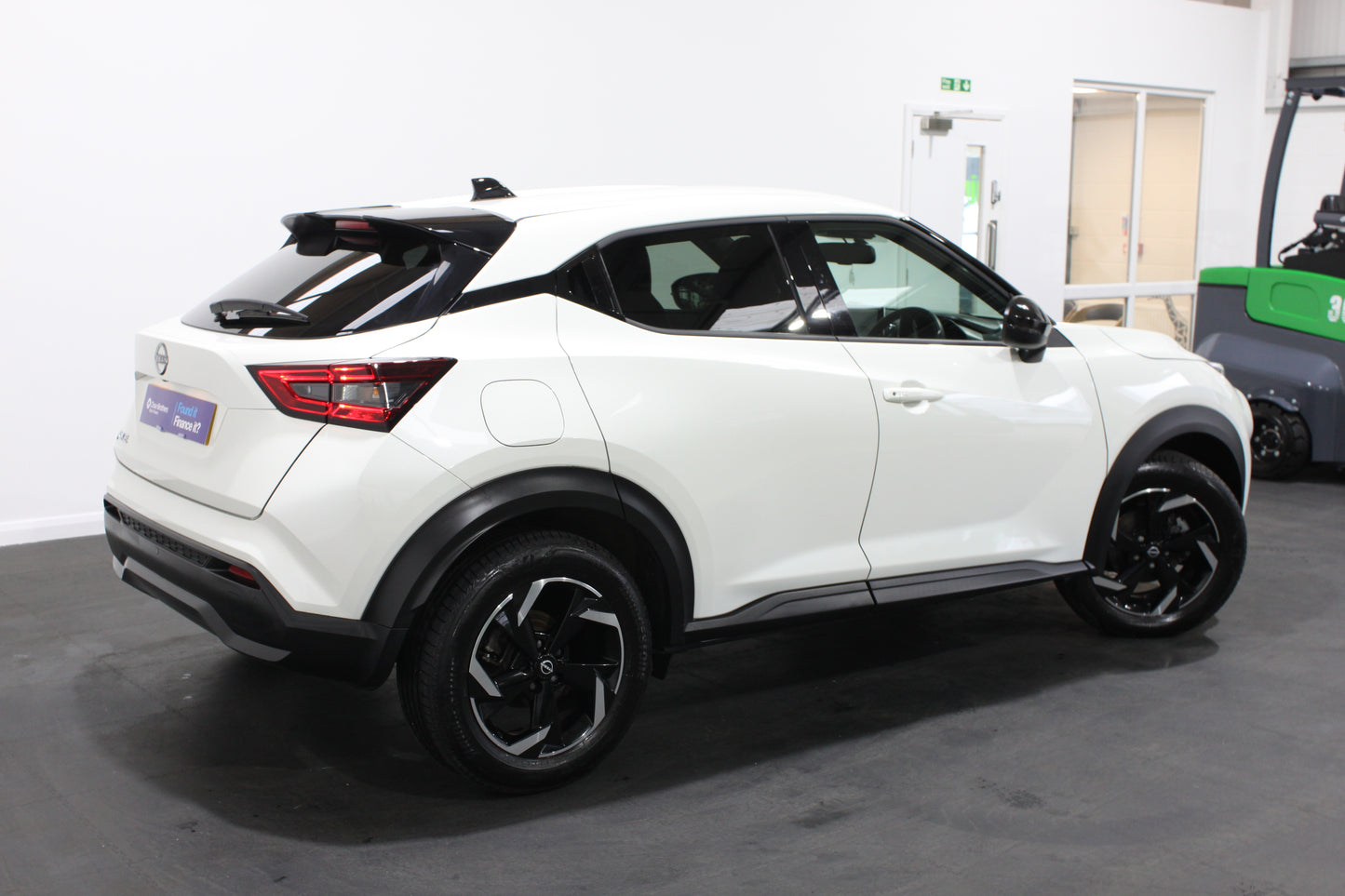 Nissan Juke 1.0 DiG-T 114 N-Connecta 5dr