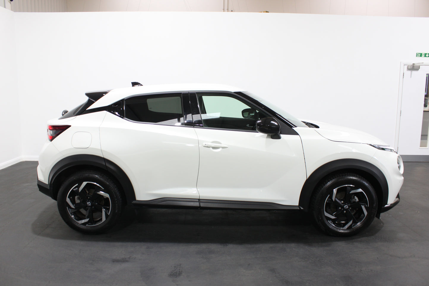 Nissan Juke 1.0 DiG-T 114 N-Connecta 5dr