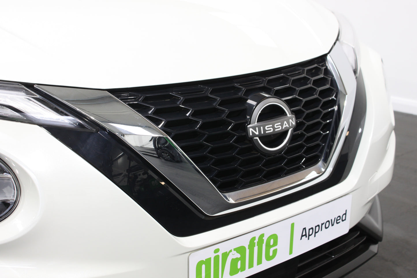Nissan Juke 1.0 DiG-T 114 N-Connecta 5dr