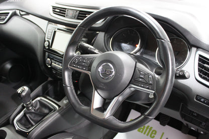 Nissan Qashqai 1.3 DiG-T Acenta Premium 5dr