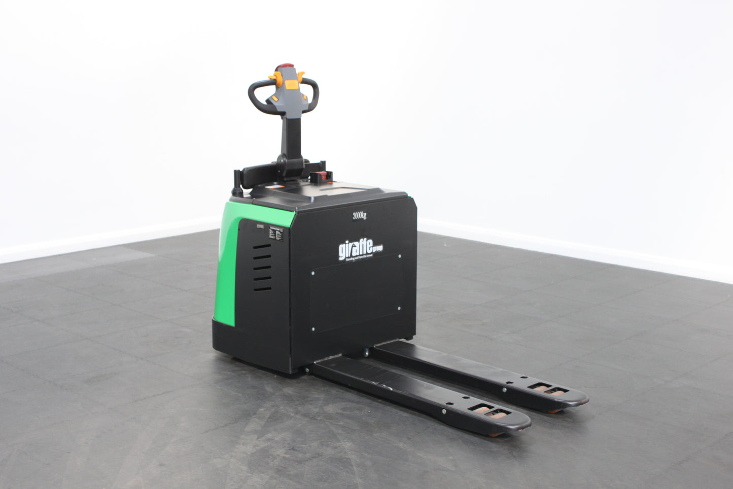 giraffe GET30P Stand-on Pallet truck–  3,000kg Capacity | Lithium-Ion Electric