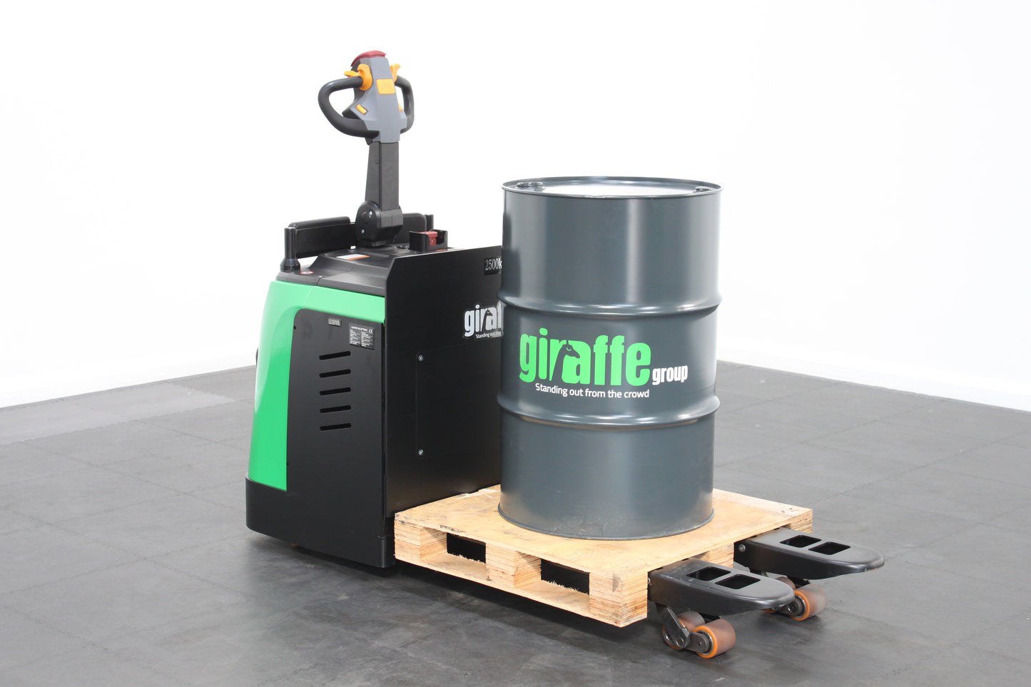 giraffe GET25P Stand-on Pallet truck–  2,500kg Capacity | Lithium-Ion Electric