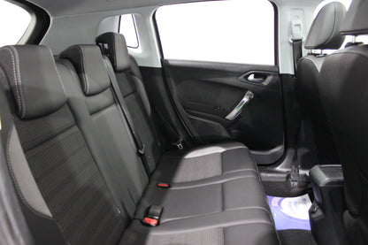 Peugeot 2008 1.2 PureTech Allure Premium 5dr