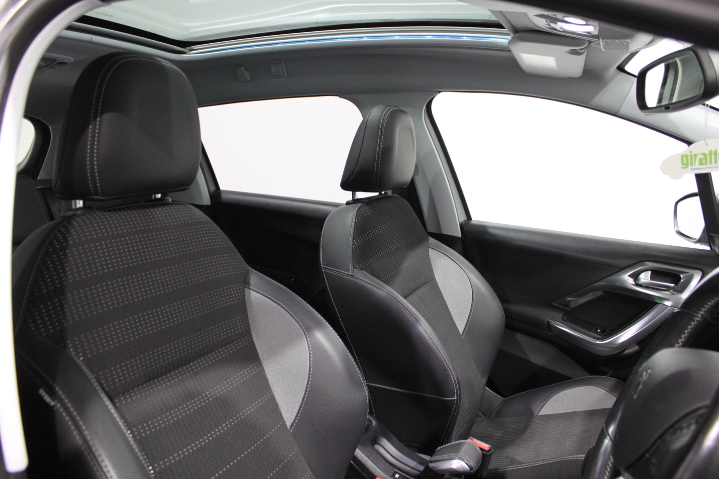 Peugeot 2008 1.2 PureTech Allure Premium 5dr