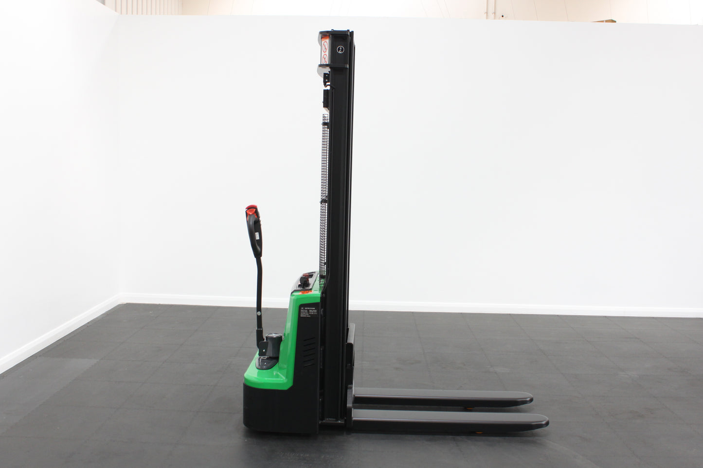 giraffe GES15M-35 Electric Pallet Stacker – 1,500kg Capacity | Lithium-Ion Electric