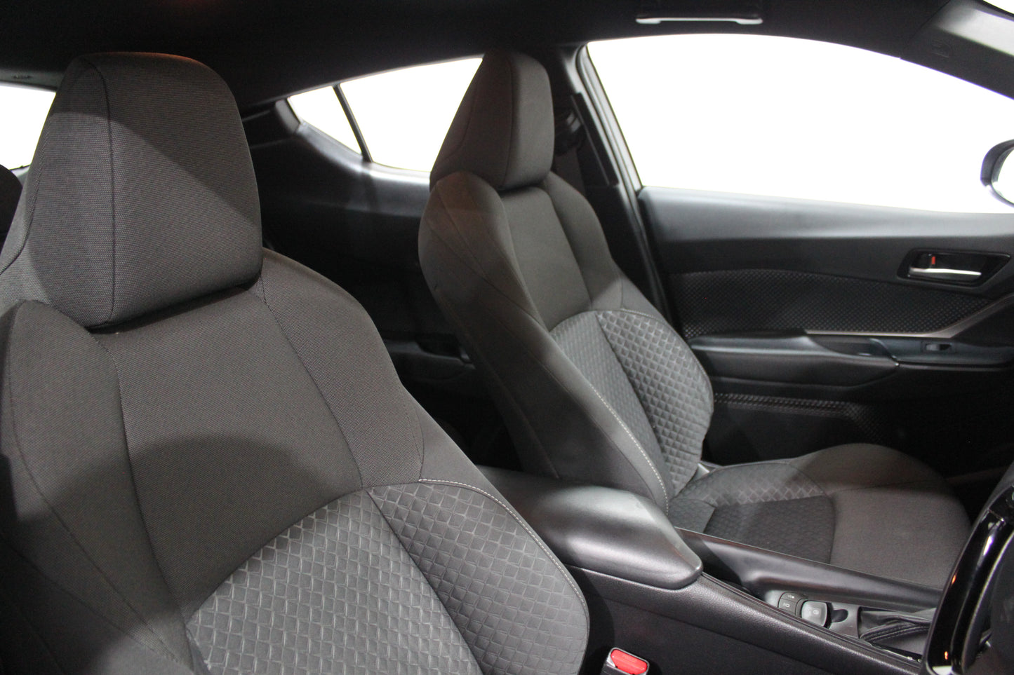 Toyota C-HR 1.8 Hybrid Icon 5dr CVT