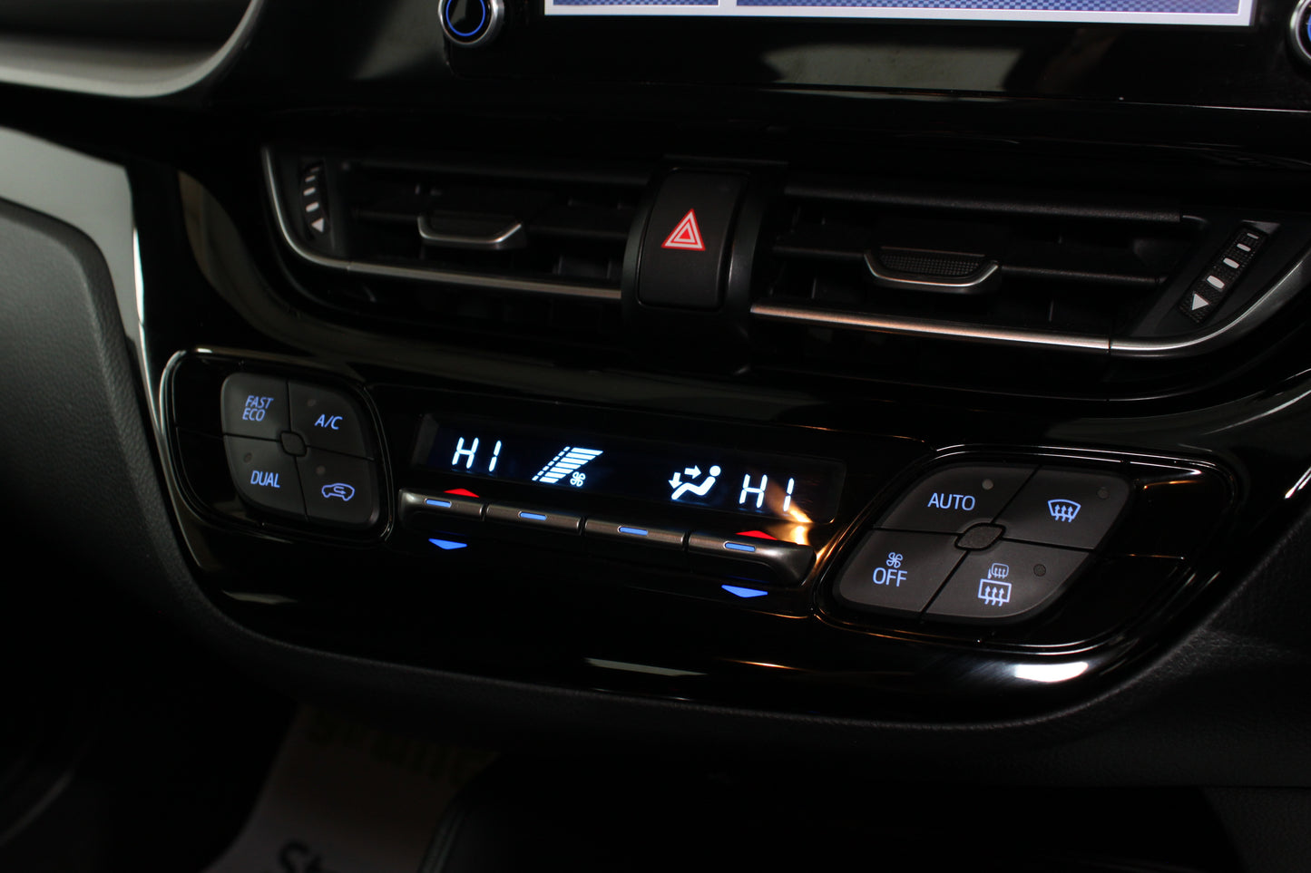 Toyota C-HR 1.8 Hybrid Icon 5dr CVT