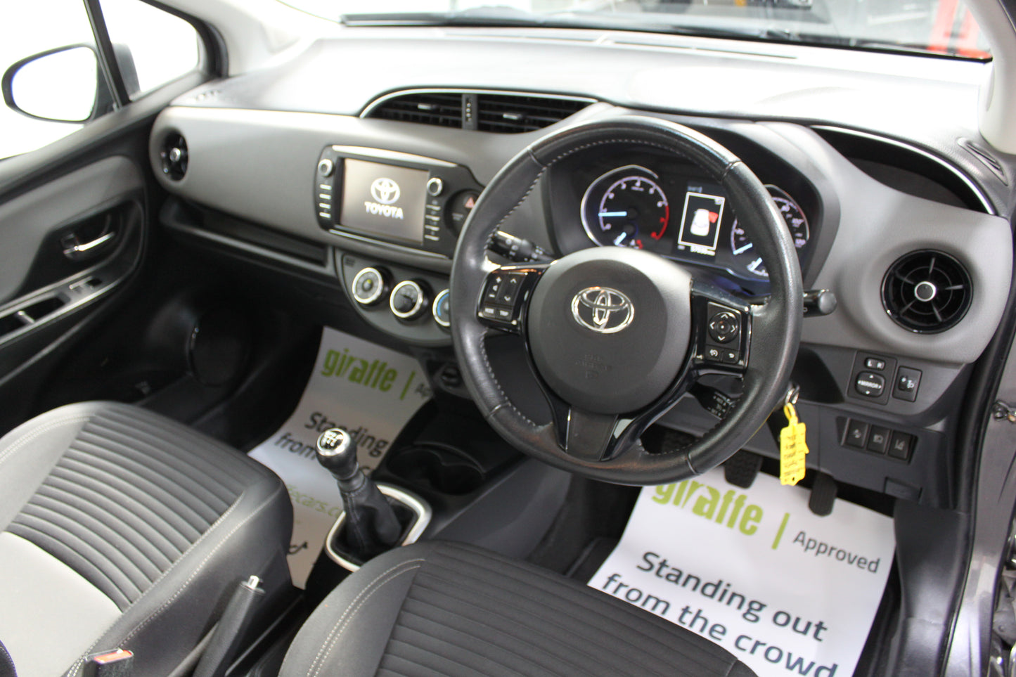 Toyota Yaris 1.5 VVT-i Icon Tech 5dr