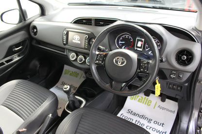 Toyota Yaris 1.5 VVT-i Icon Tech 5dr