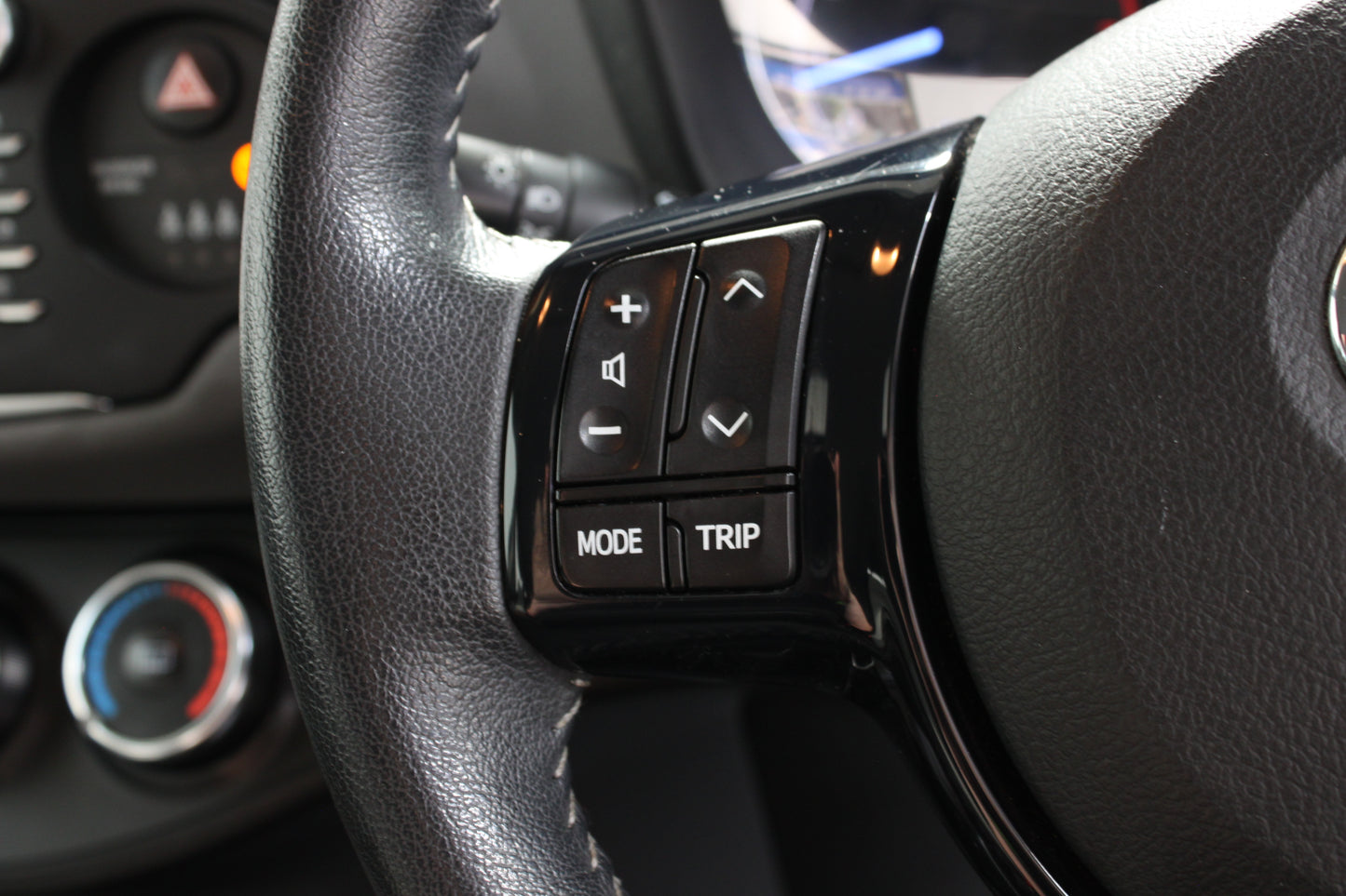 Toyota Yaris 1.5 VVT-i Icon Tech 5dr