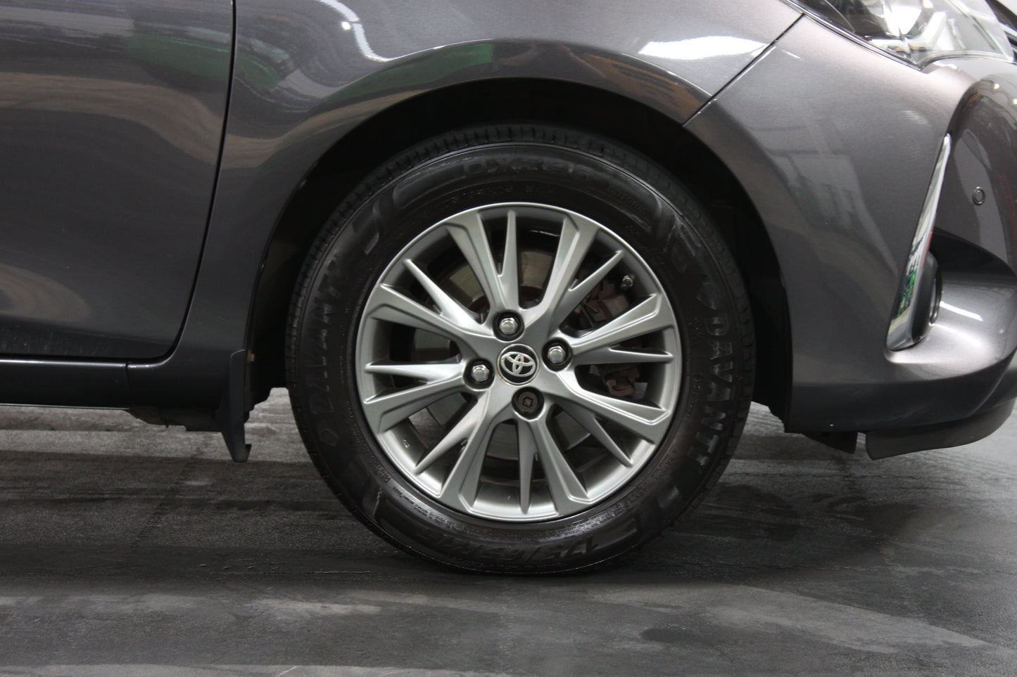 Toyota Yaris 1.5 VVT-i Icon Tech 5dr