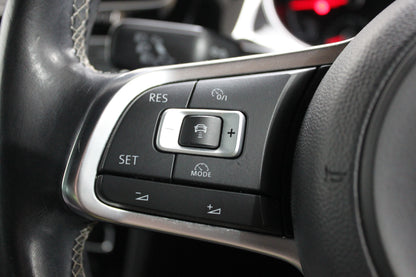 Volkswagen Golf 2.0 TDI R-Line 5dr