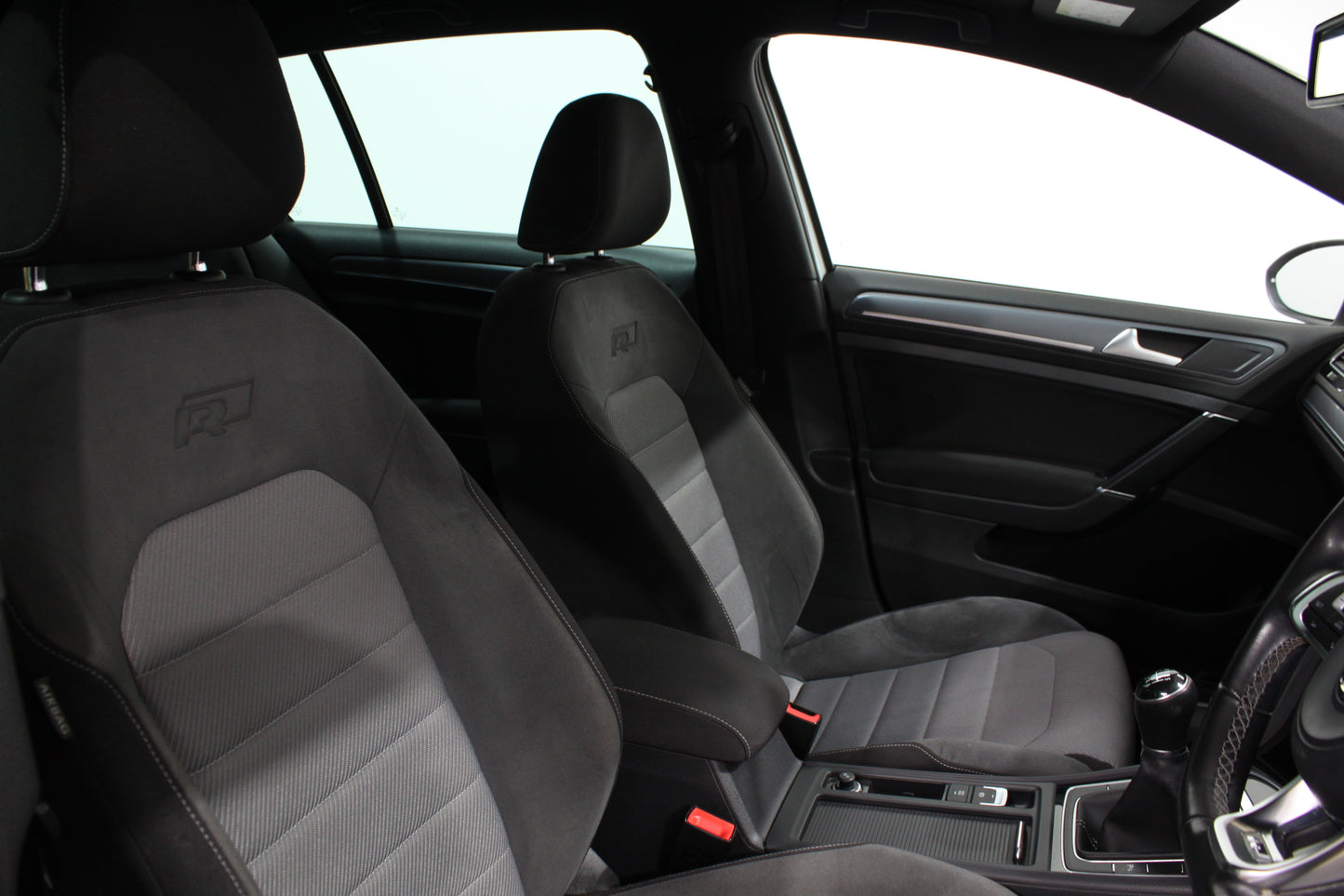 Volkswagen Golf 2.0 TDI R-Line 5dr