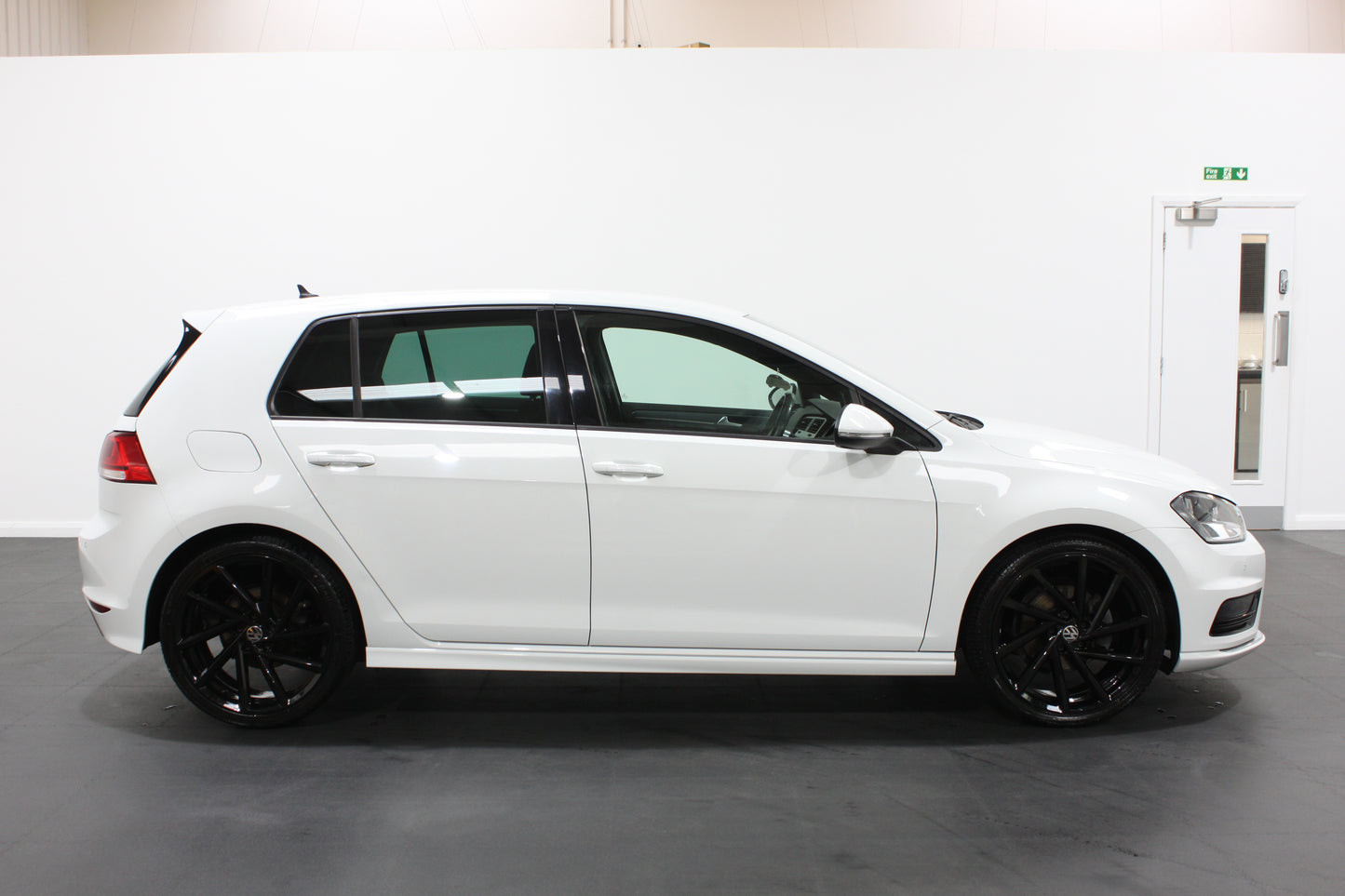 Volkswagen Golf 2.0 TDI R-Line 5dr